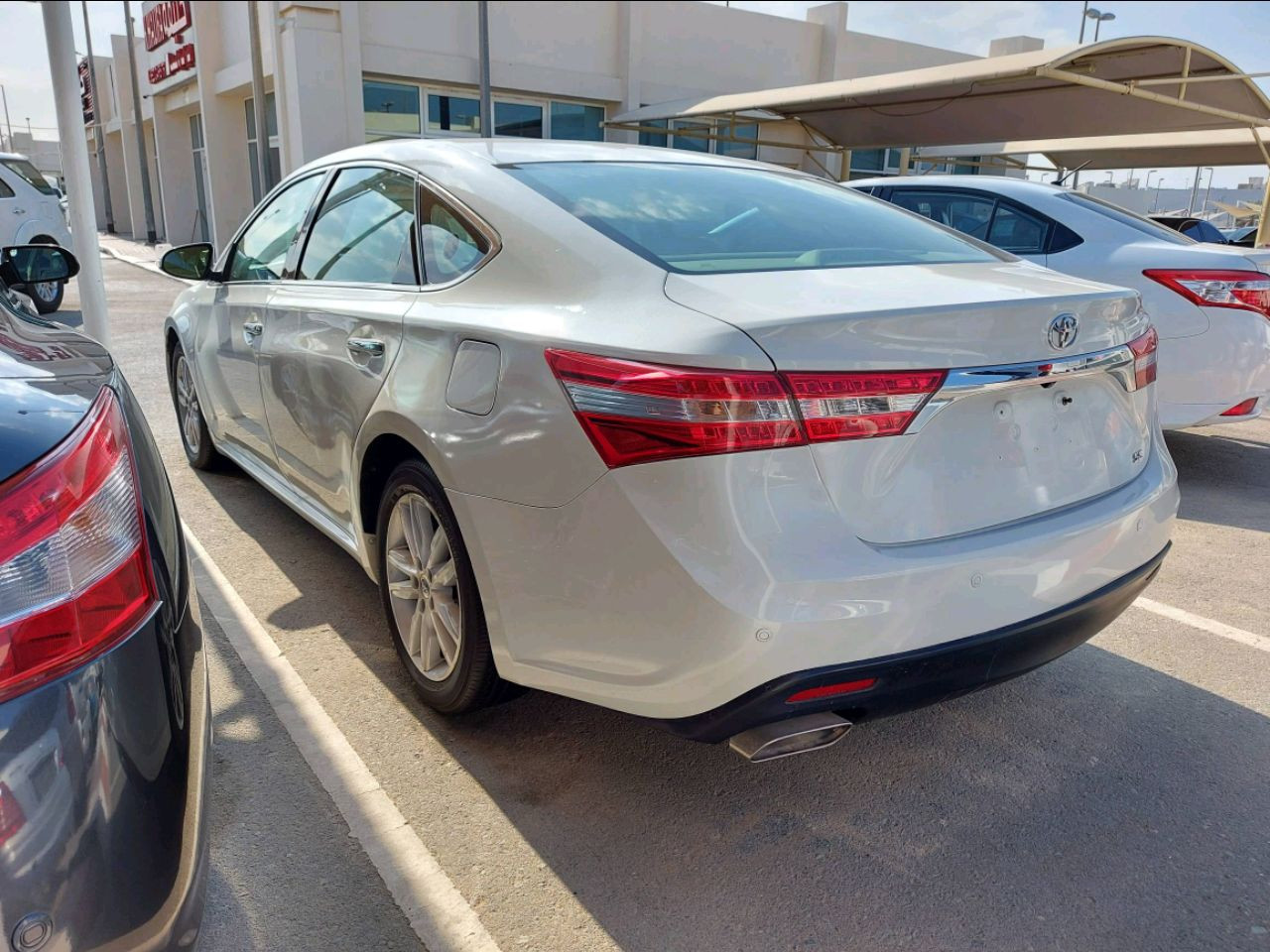 Toyota Avalon - Image 3
