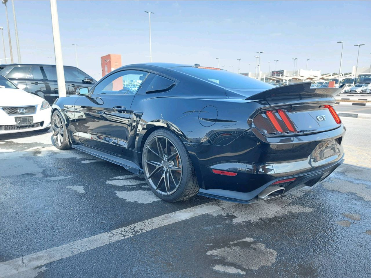 Ford Mustang - Image 2