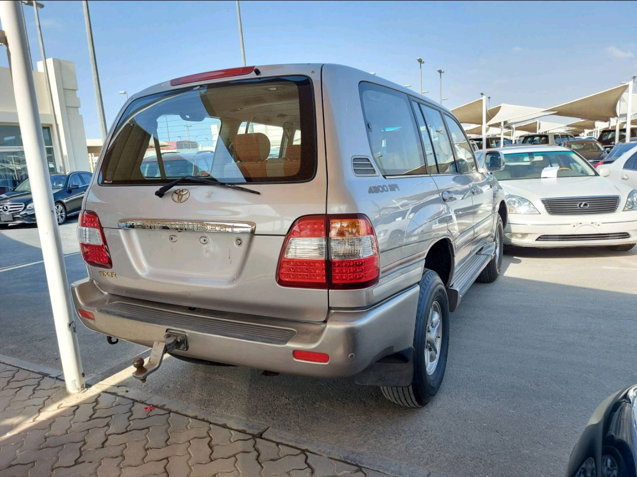 Toyota Land Cruiser - Image 4