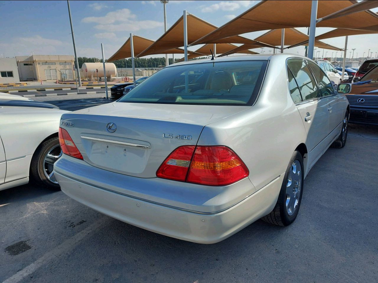 Lexus LS-Series - Image 2