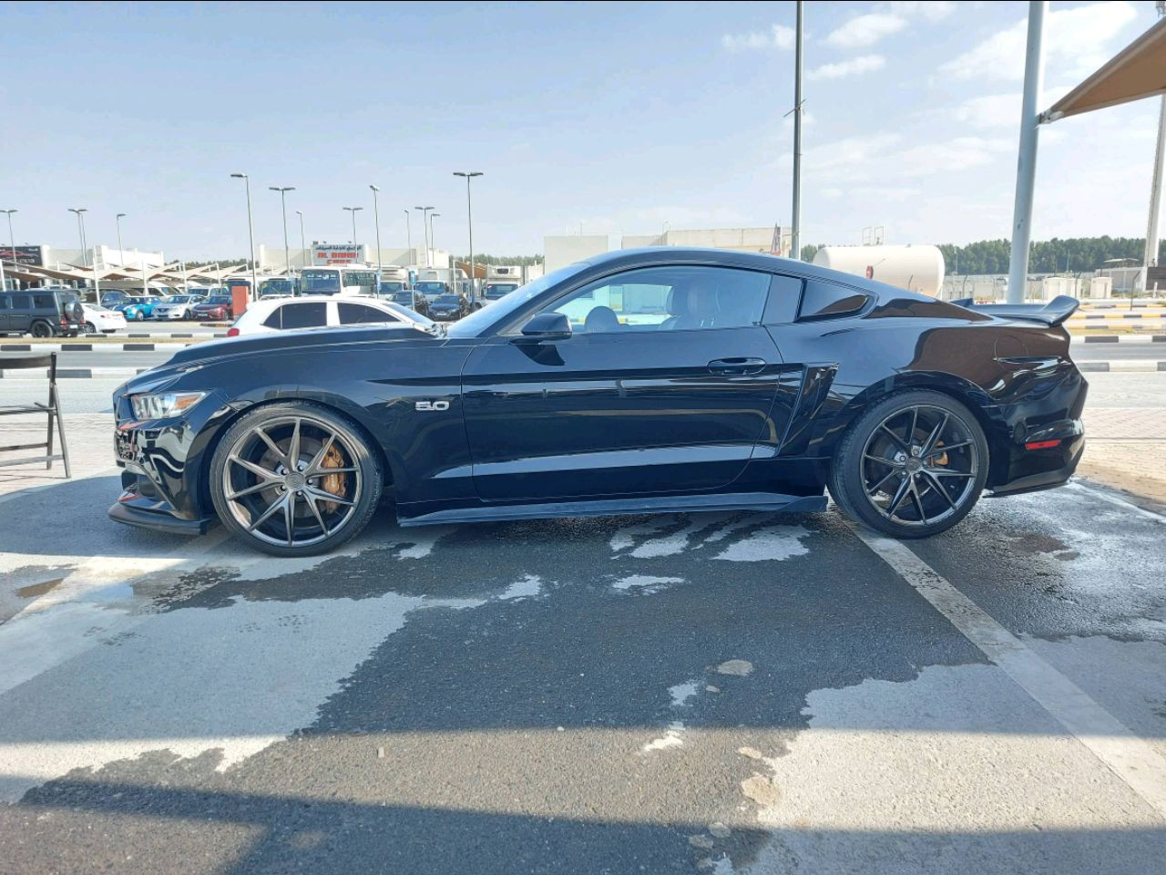 Ford Mustang - Image 4
