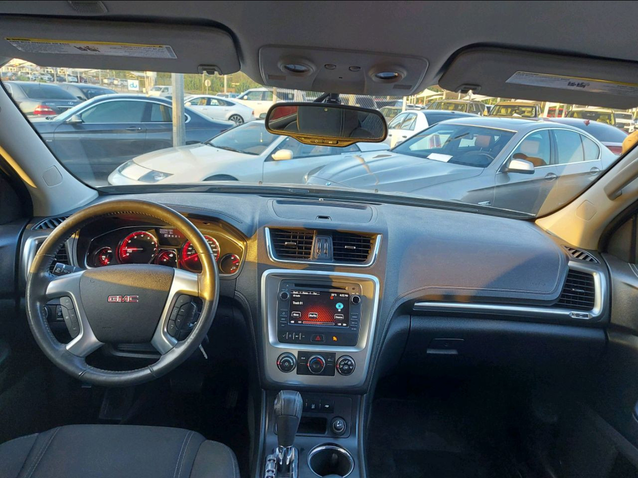 GMC Acadia - Image 4