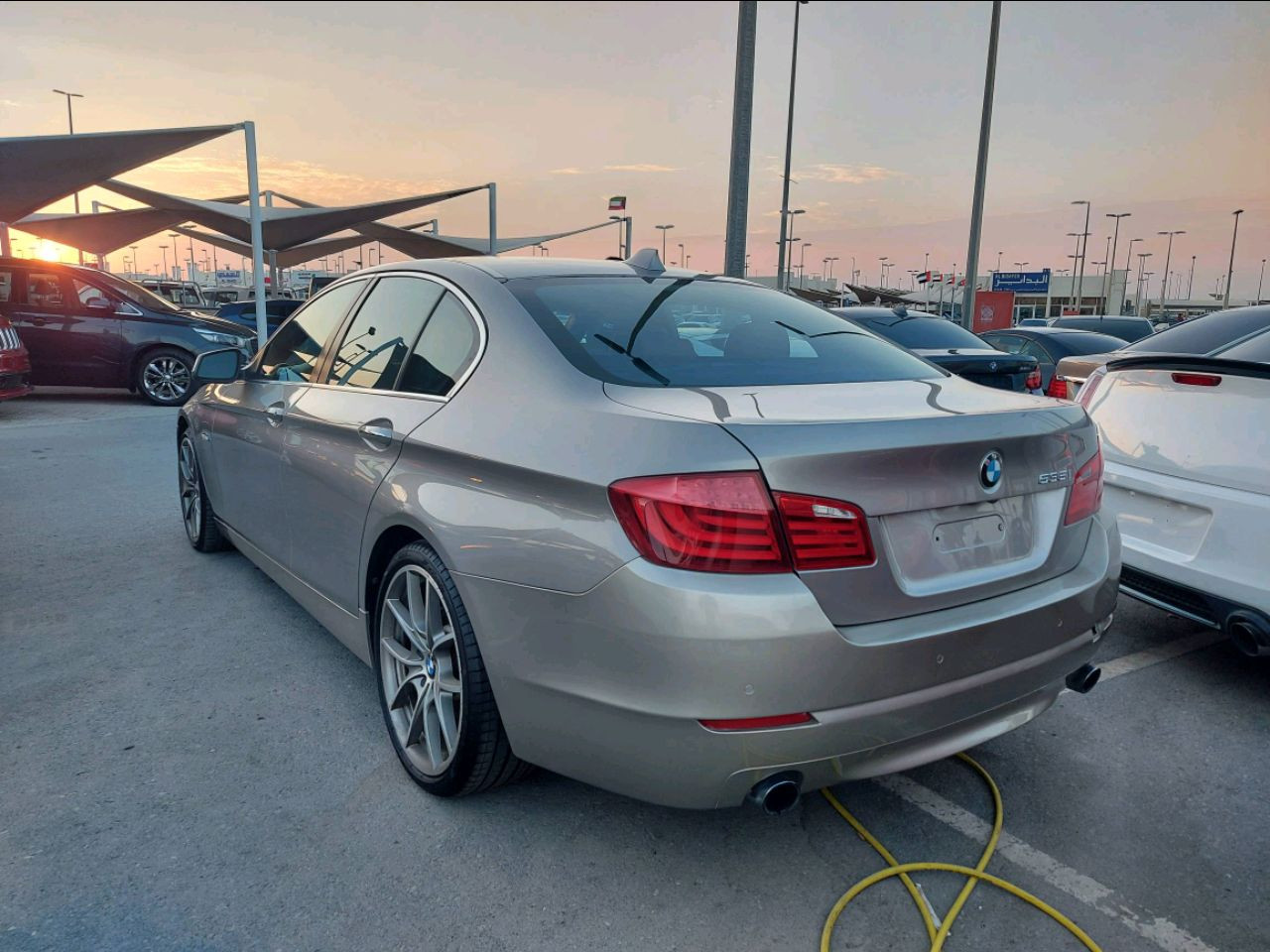 BMW 5-Series - Image 2