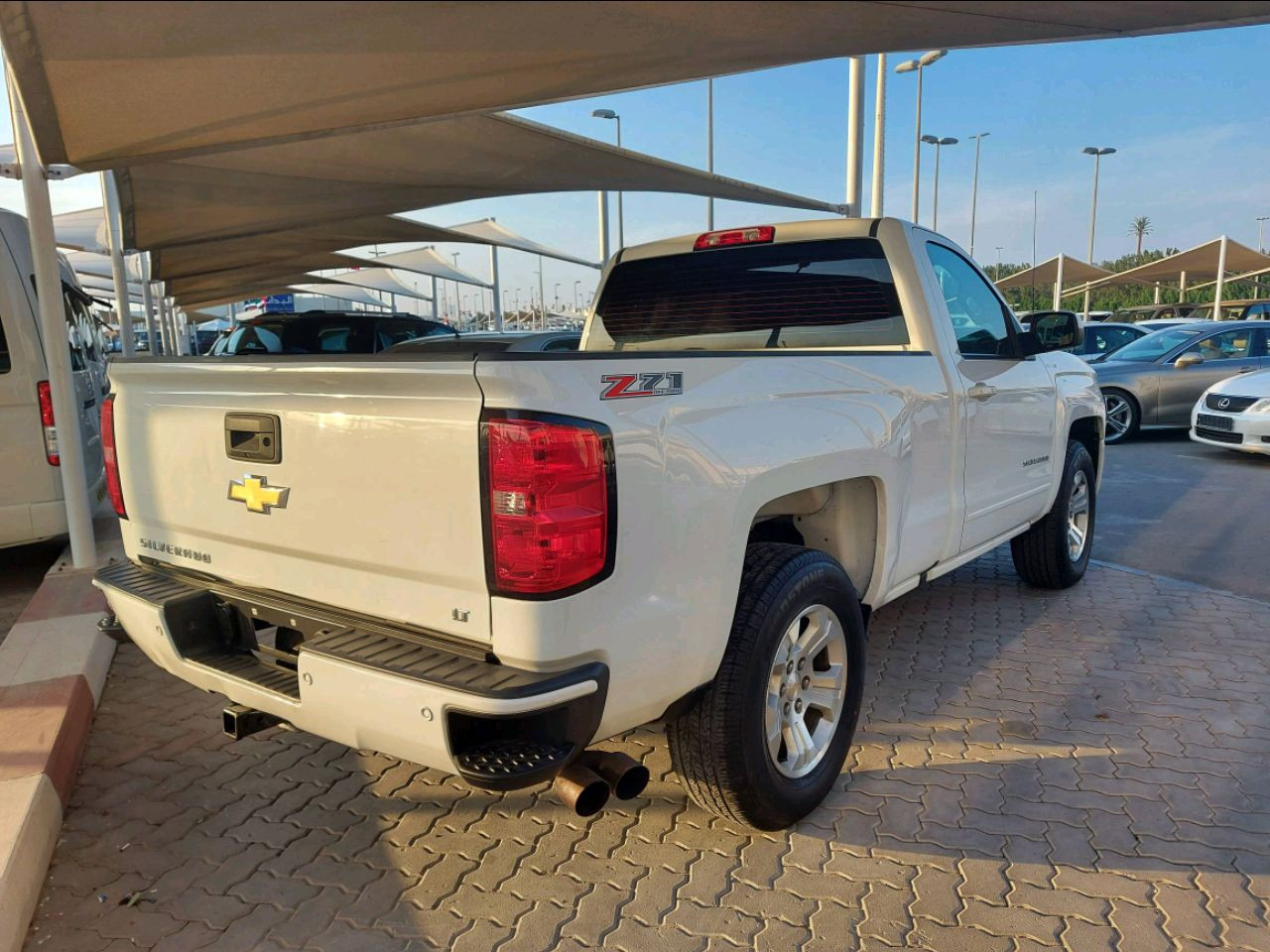 Chevrolet Silverado - Image 3