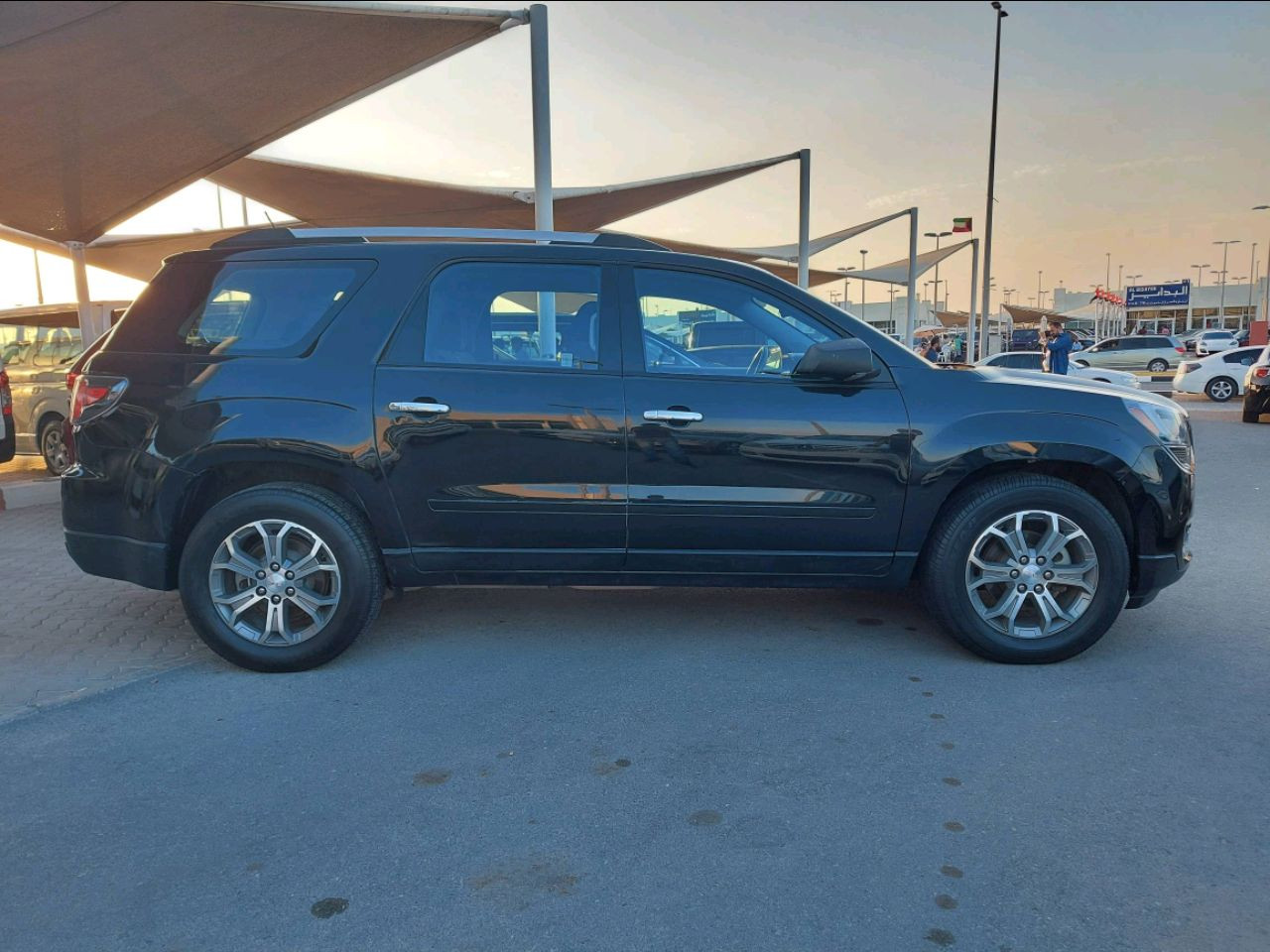GMC Acadia - Image 3