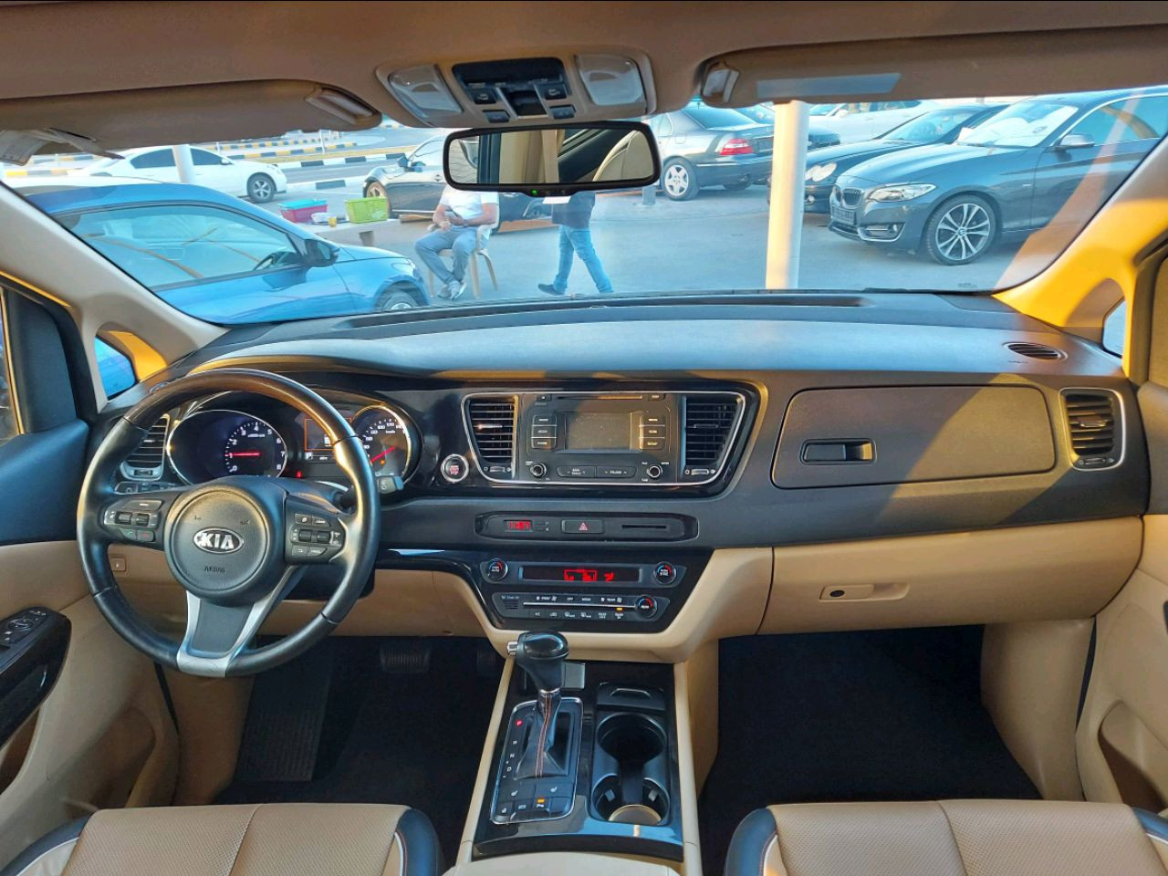 KIA Carnival - Image 2