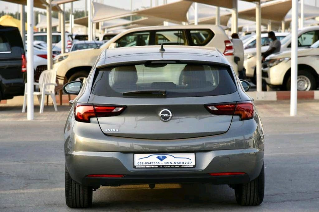 Opel Astra - Image 4