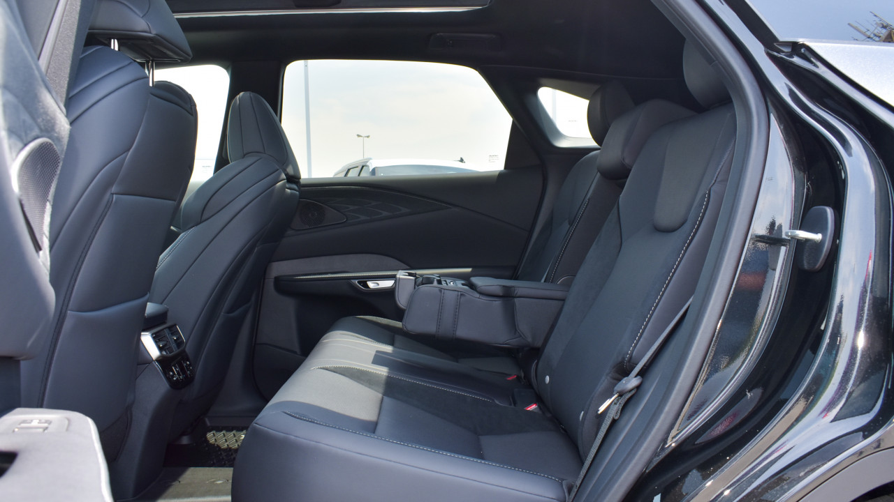 Lexus RX-Series - Image 12