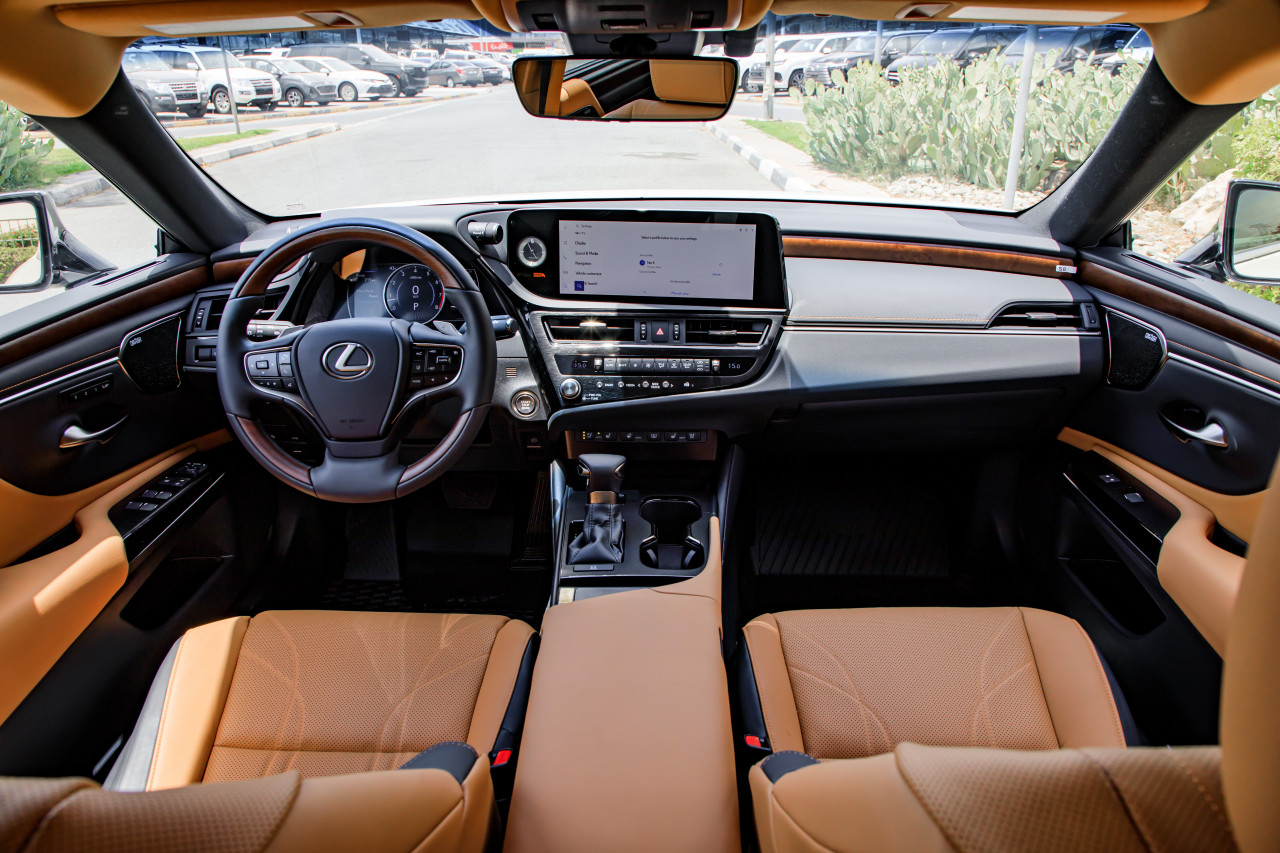 Lexus ES-Series - Image 9