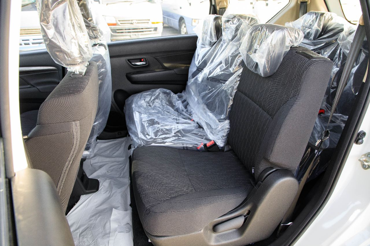 Suzuki Ertiga - Image 7