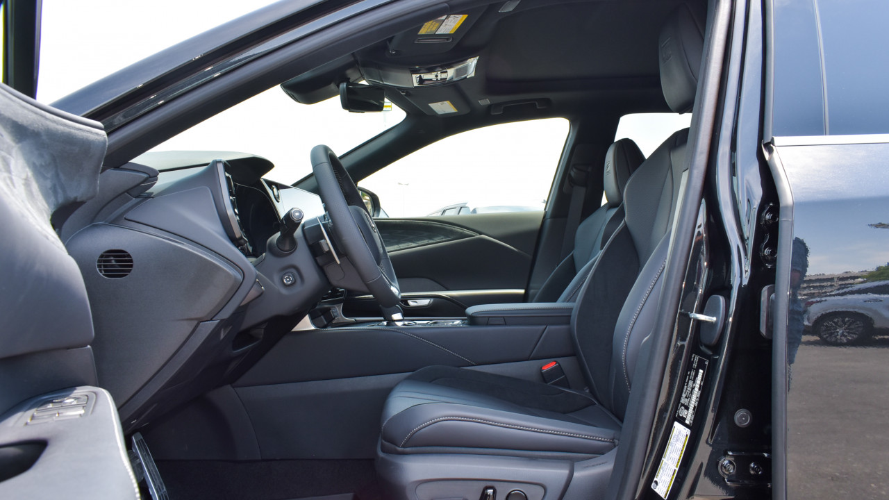 Lexus RX-Series - Image 8