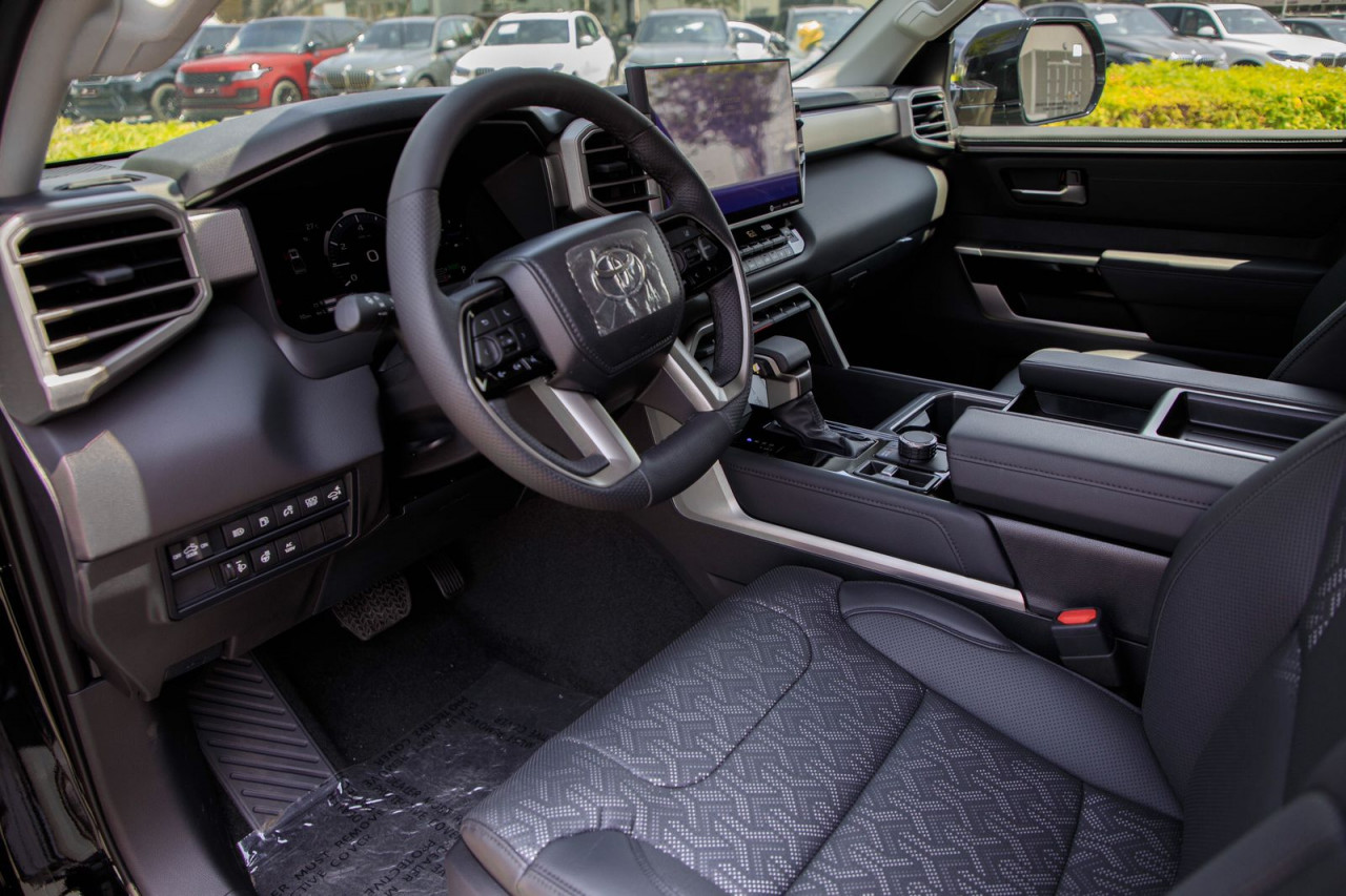Toyota Tundra - Image 7