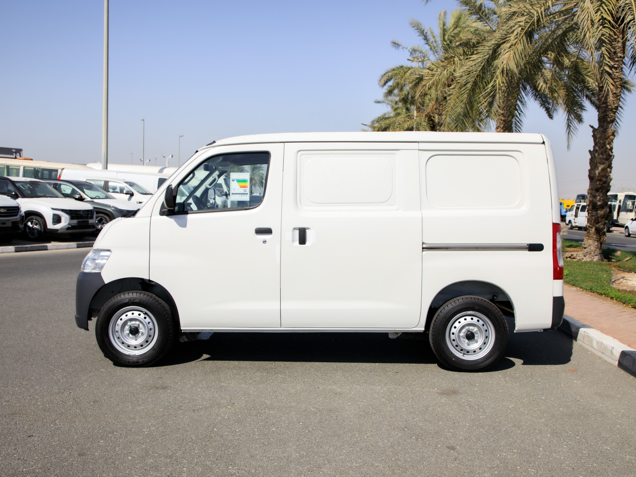 Toyota Hiace - Image 4