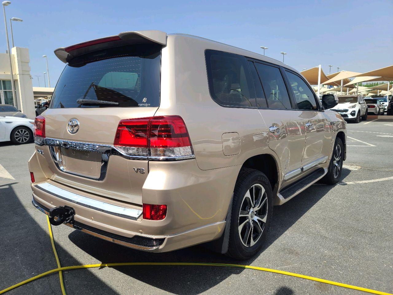 Toyota Land Cruiser - Image 7