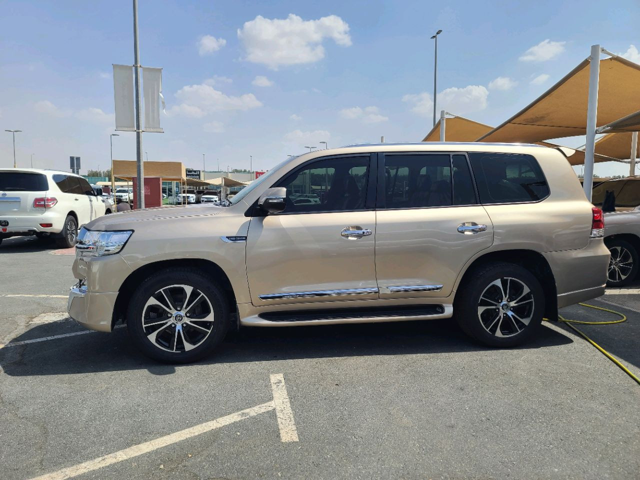 Toyota Land Cruiser - Image 5
