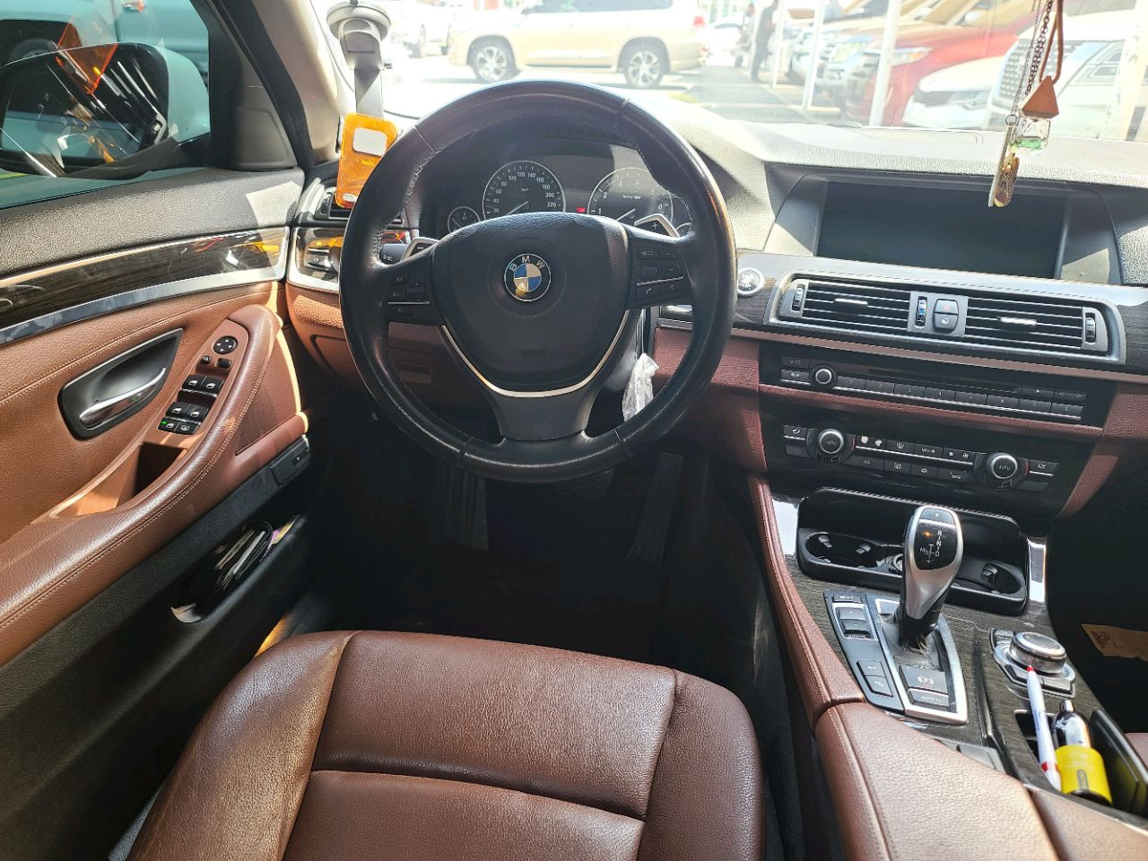 BMW 5-Series - Image 3