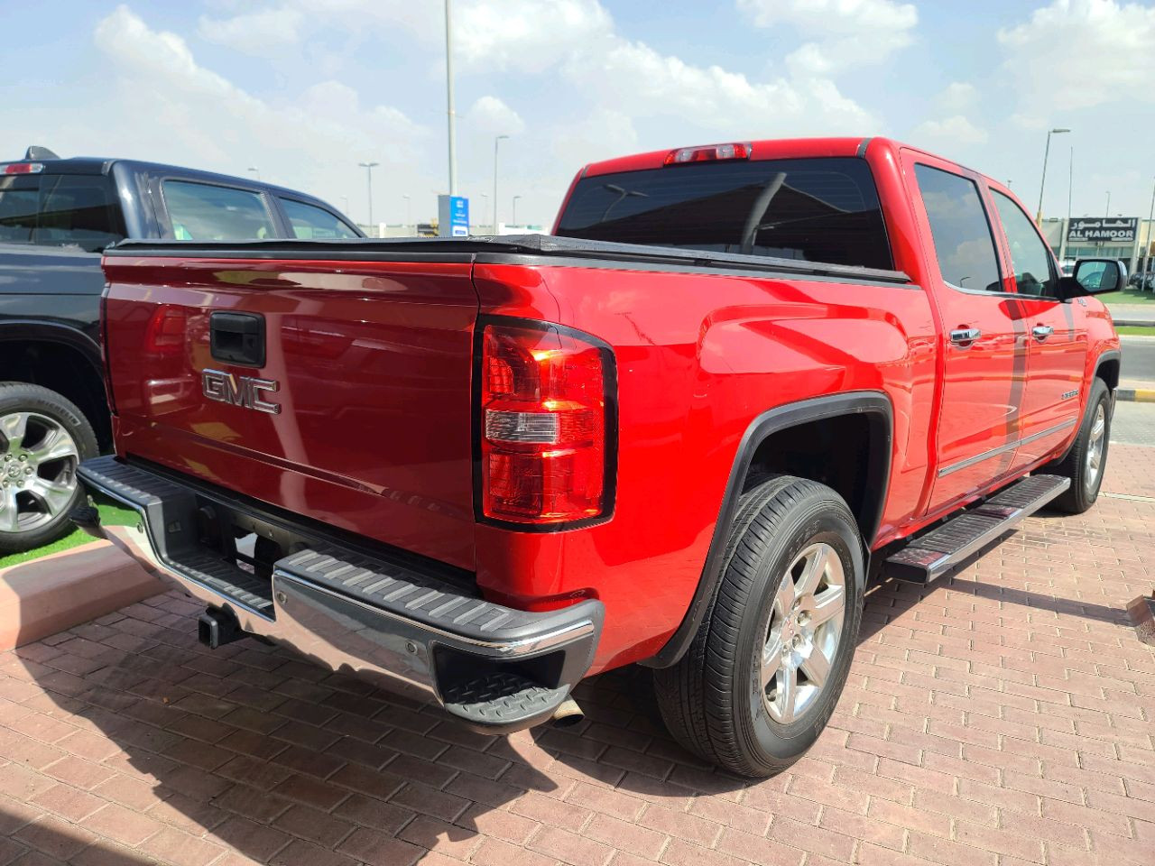 GMC Sierra - Image 5