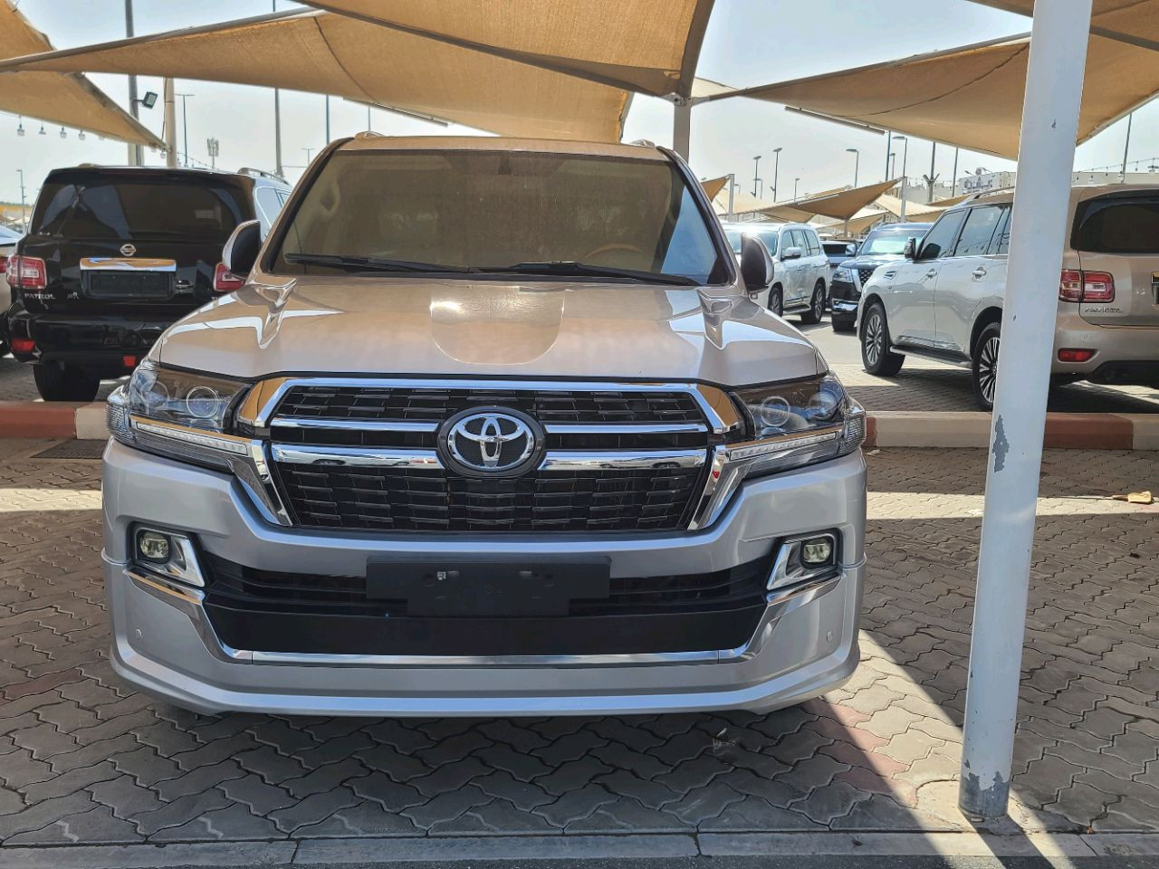 Toyota Land Cruiser - Image 8