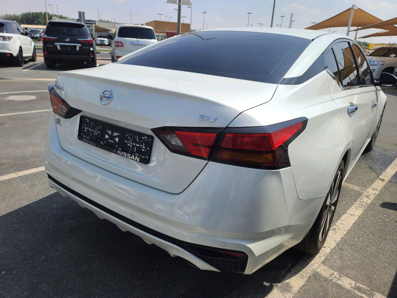 Nissan Altima - Image 9
