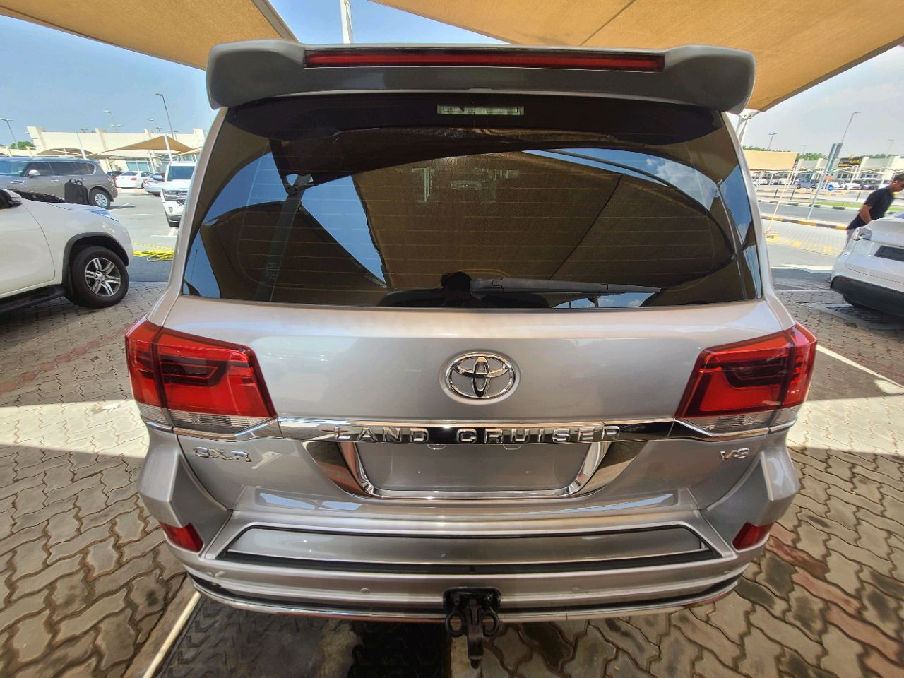 Toyota Land Cruiser - Image 4