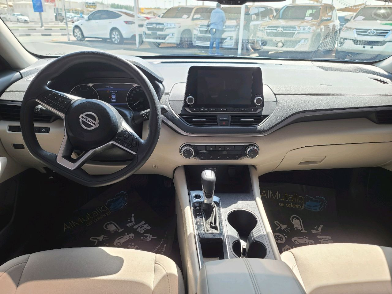 Nissan Altima - Image 4