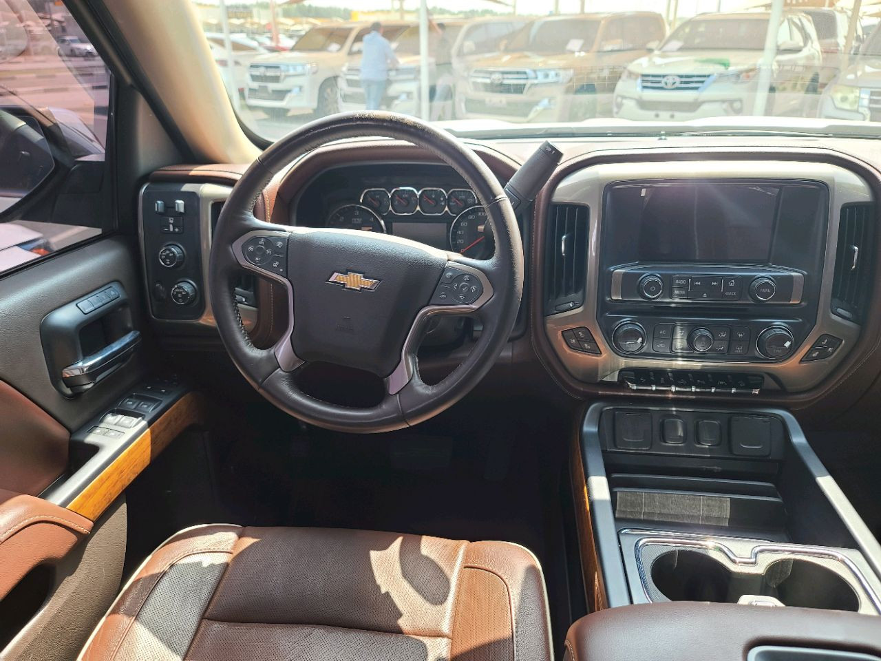 Chevrolet Silverado - Image 9
