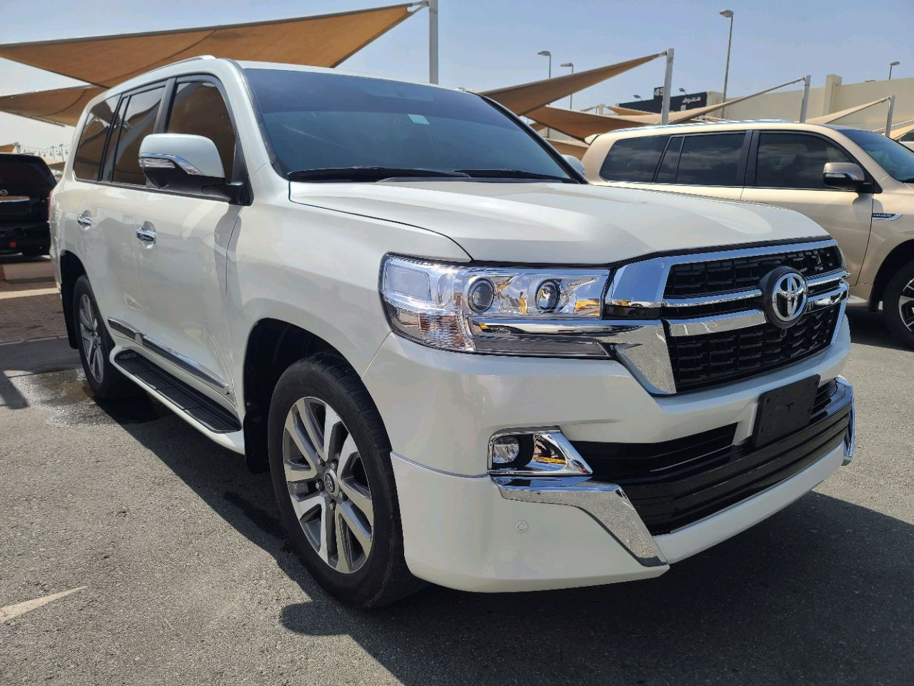 Toyota Land Cruiser - Image 10