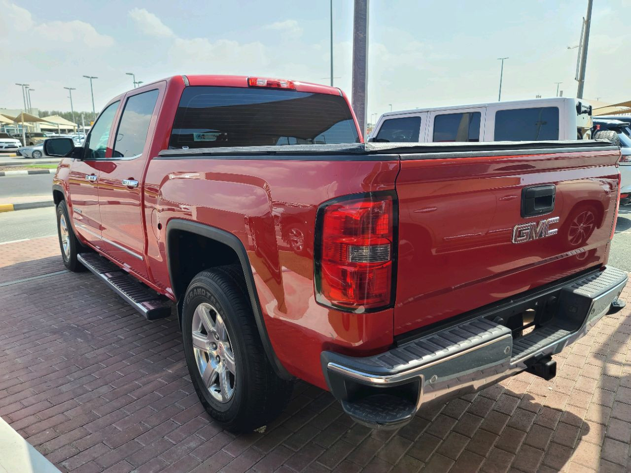 GMC Sierra - Image 6