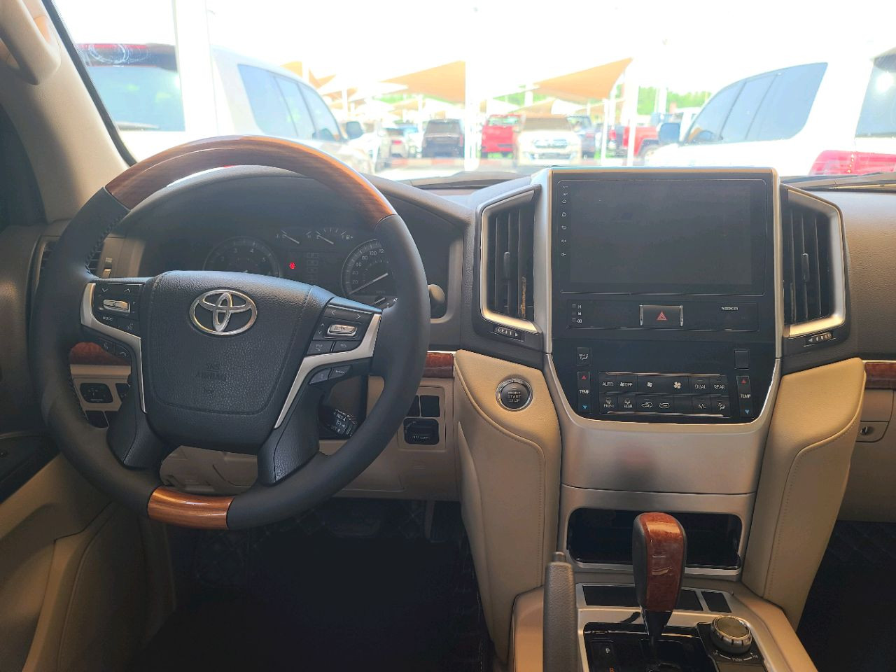 Toyota Land Cruiser - Image 6
