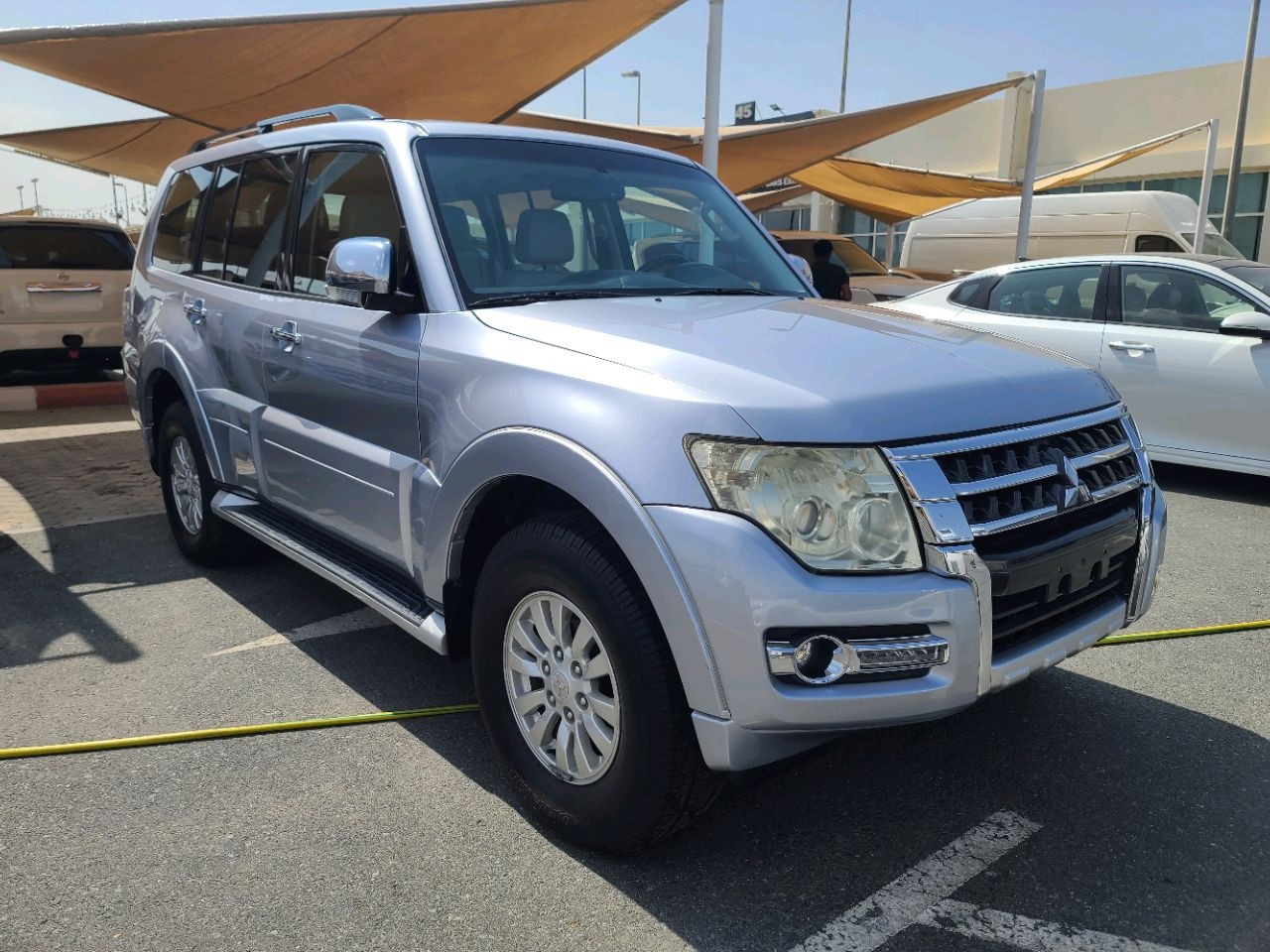 Mitsubishi Pajero - Image 10