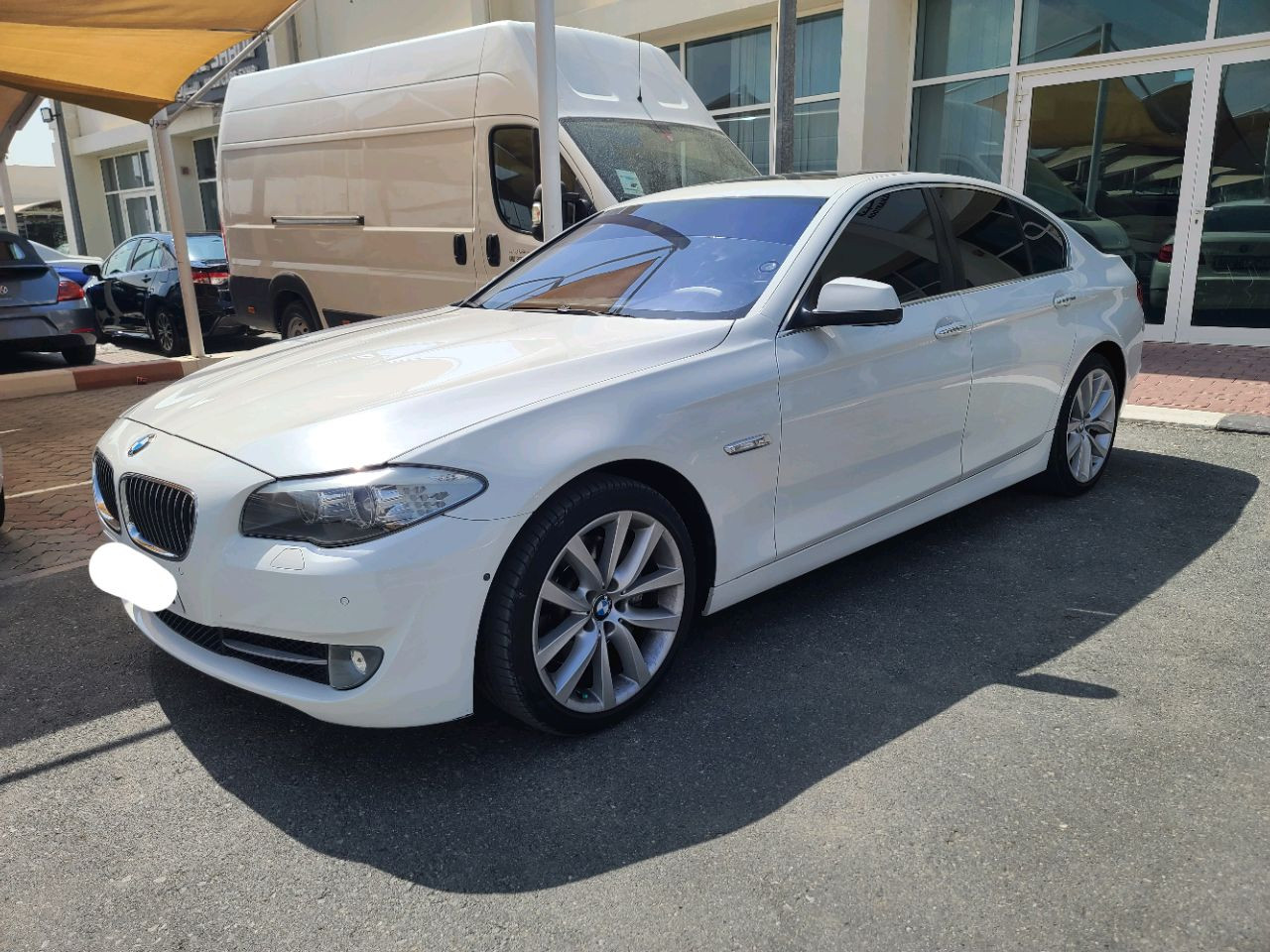 BMW 5-Series - Image 7