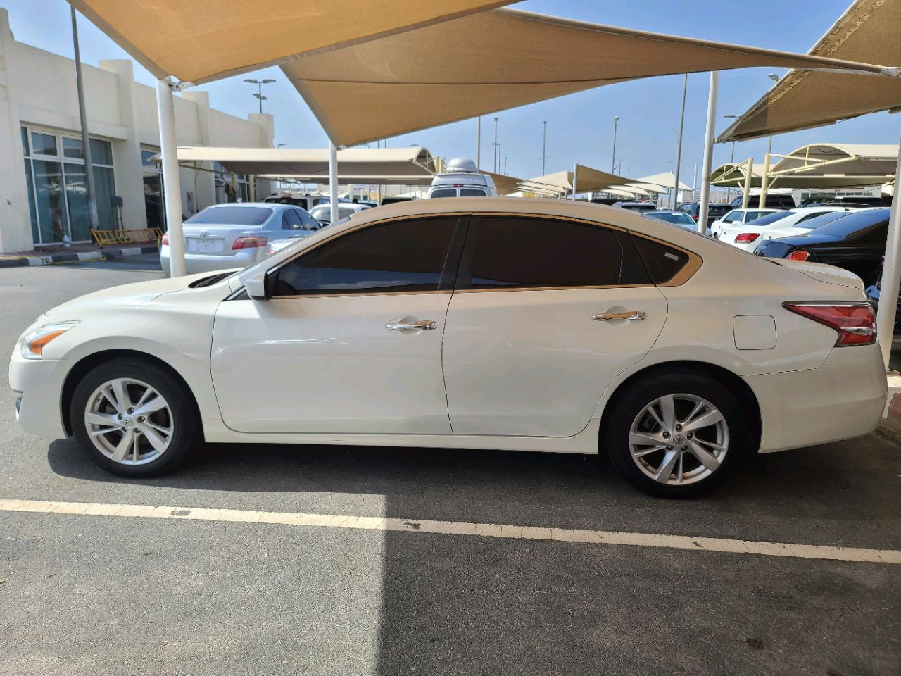 Nissan Altima - Image 6