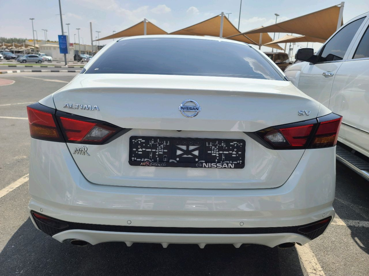 Nissan Altima - Image 8