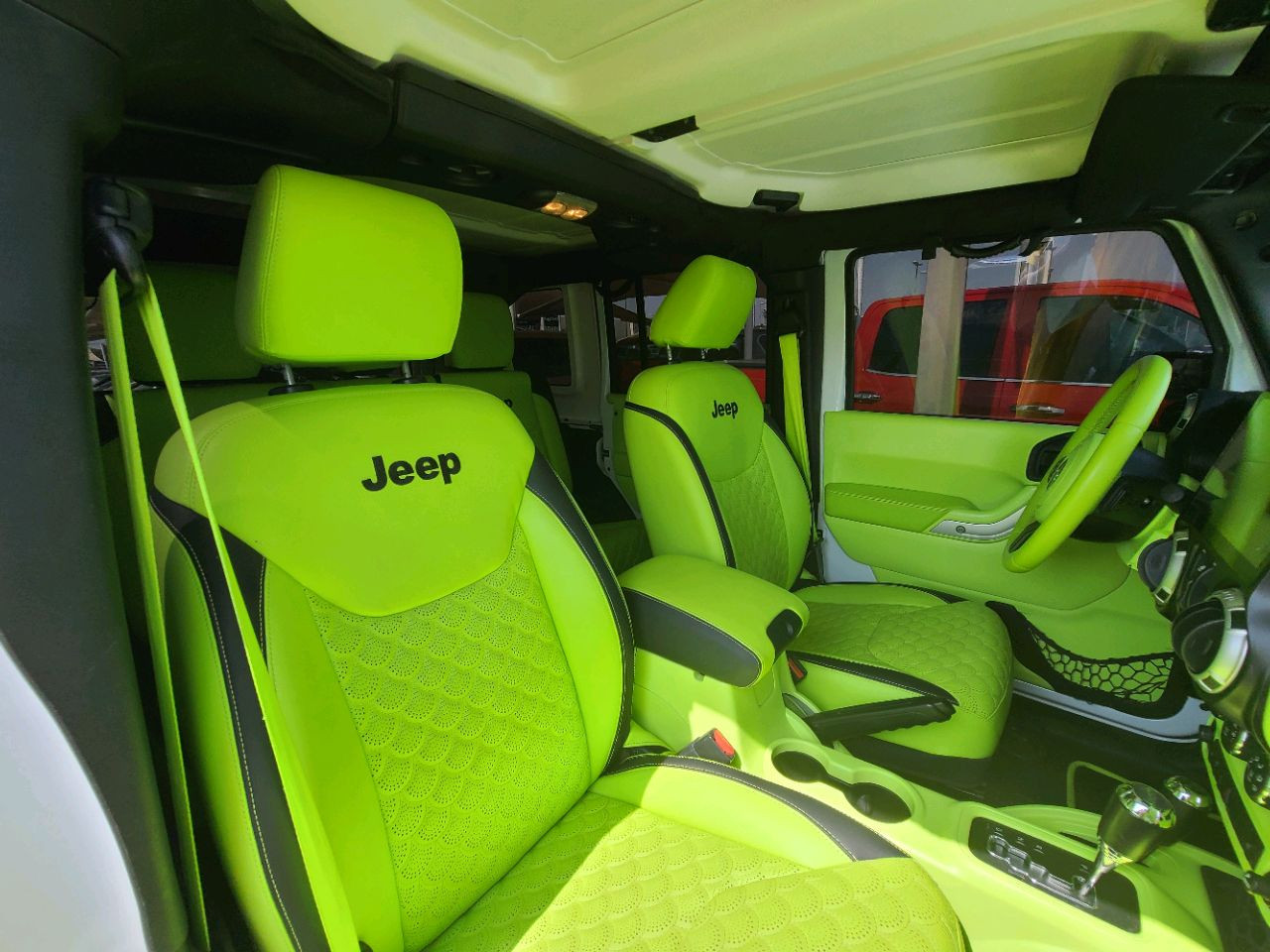 Jeep Wrangler - Image 15