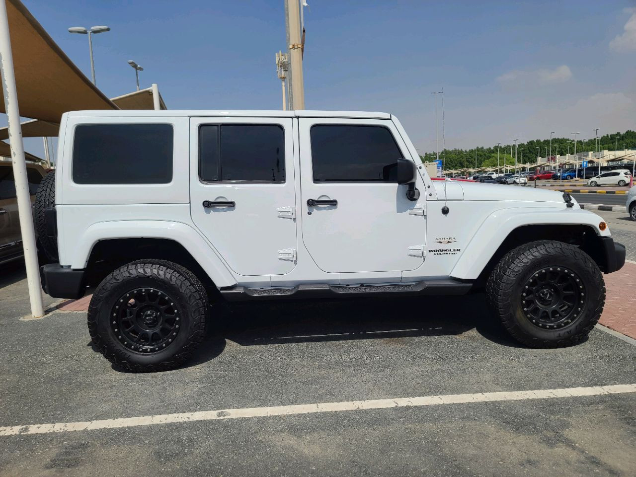 Jeep Wrangler - Image 14