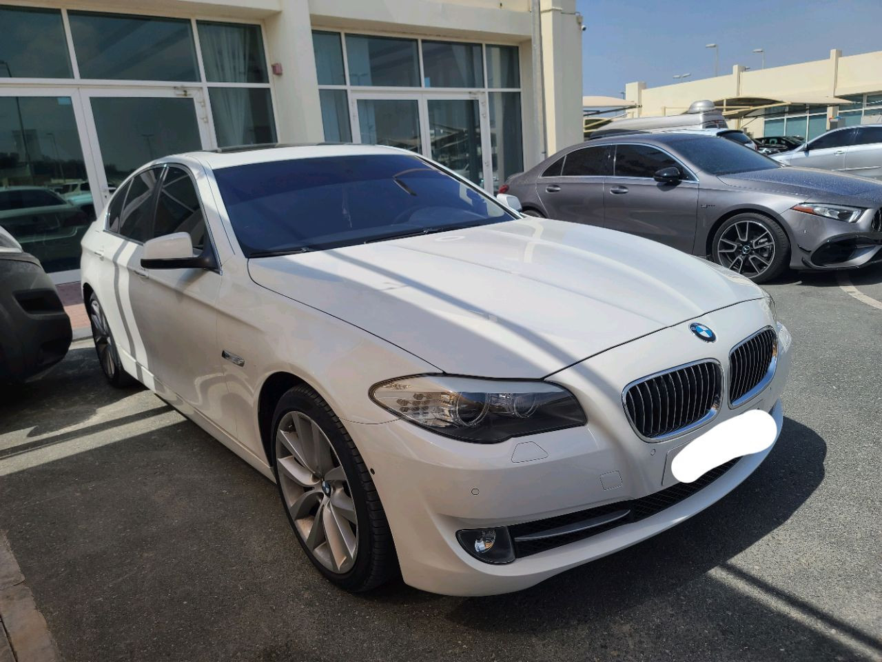 BMW 5-Series - Image 4