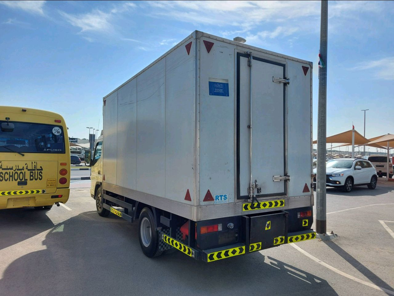 Mitsubishi Canter - Image 4
