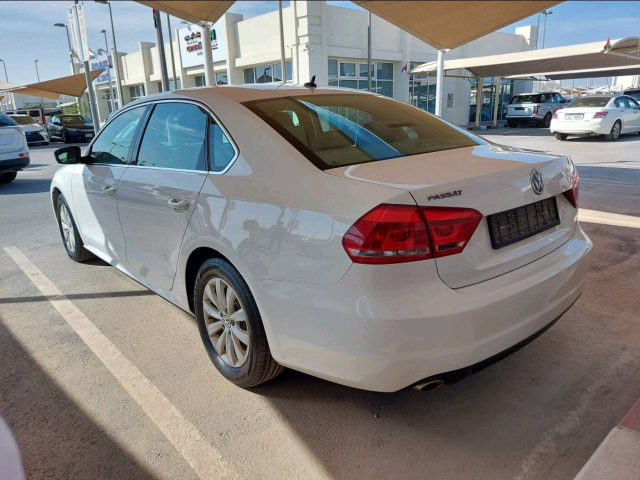 Volkswagen Passat - Image 6
