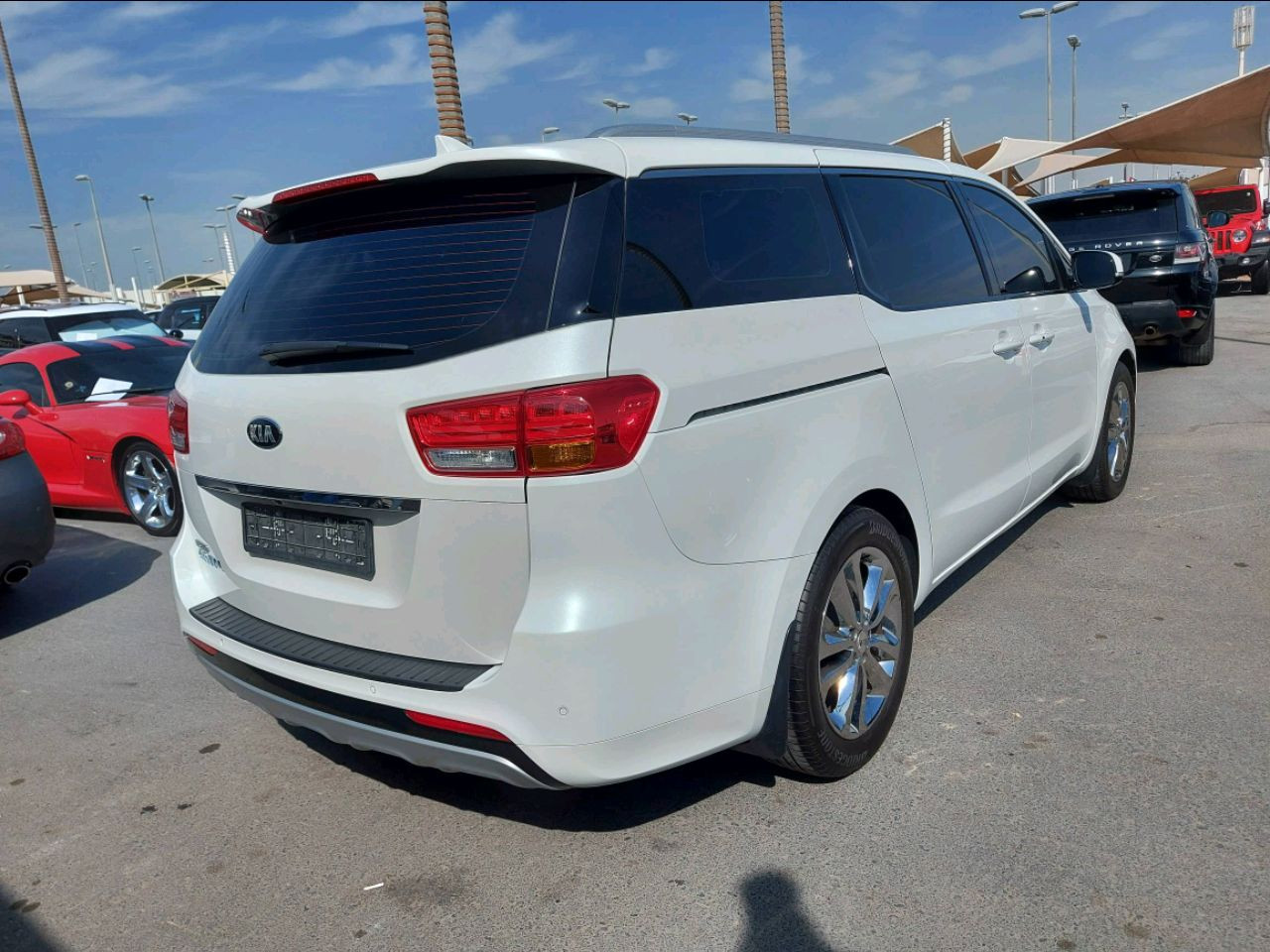 KIA Carnival - Image 3