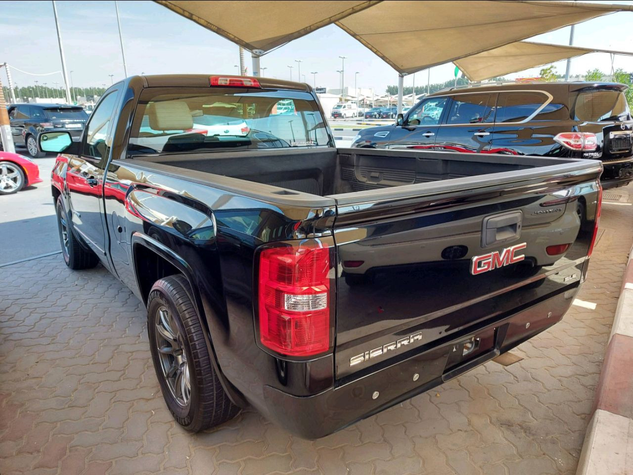 GMC Sierra - Image 4