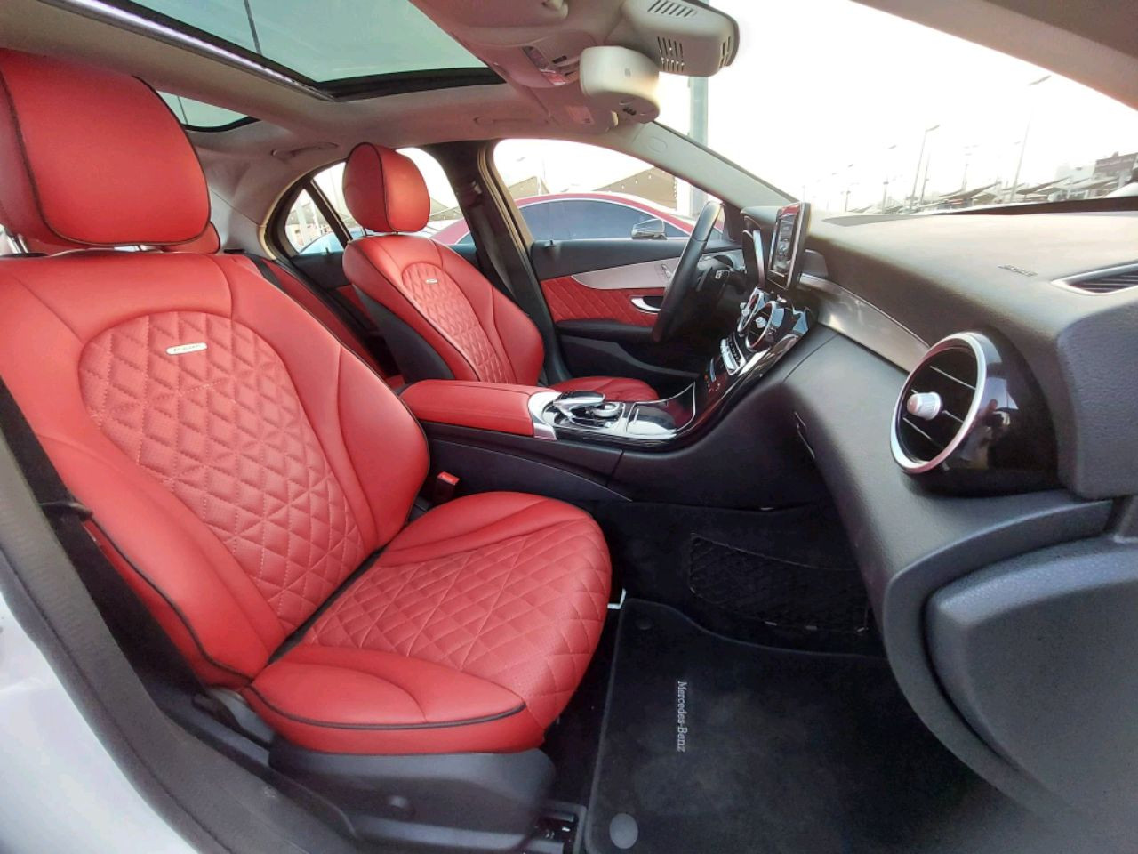 Mercedes Benz C-Class - Image 6
