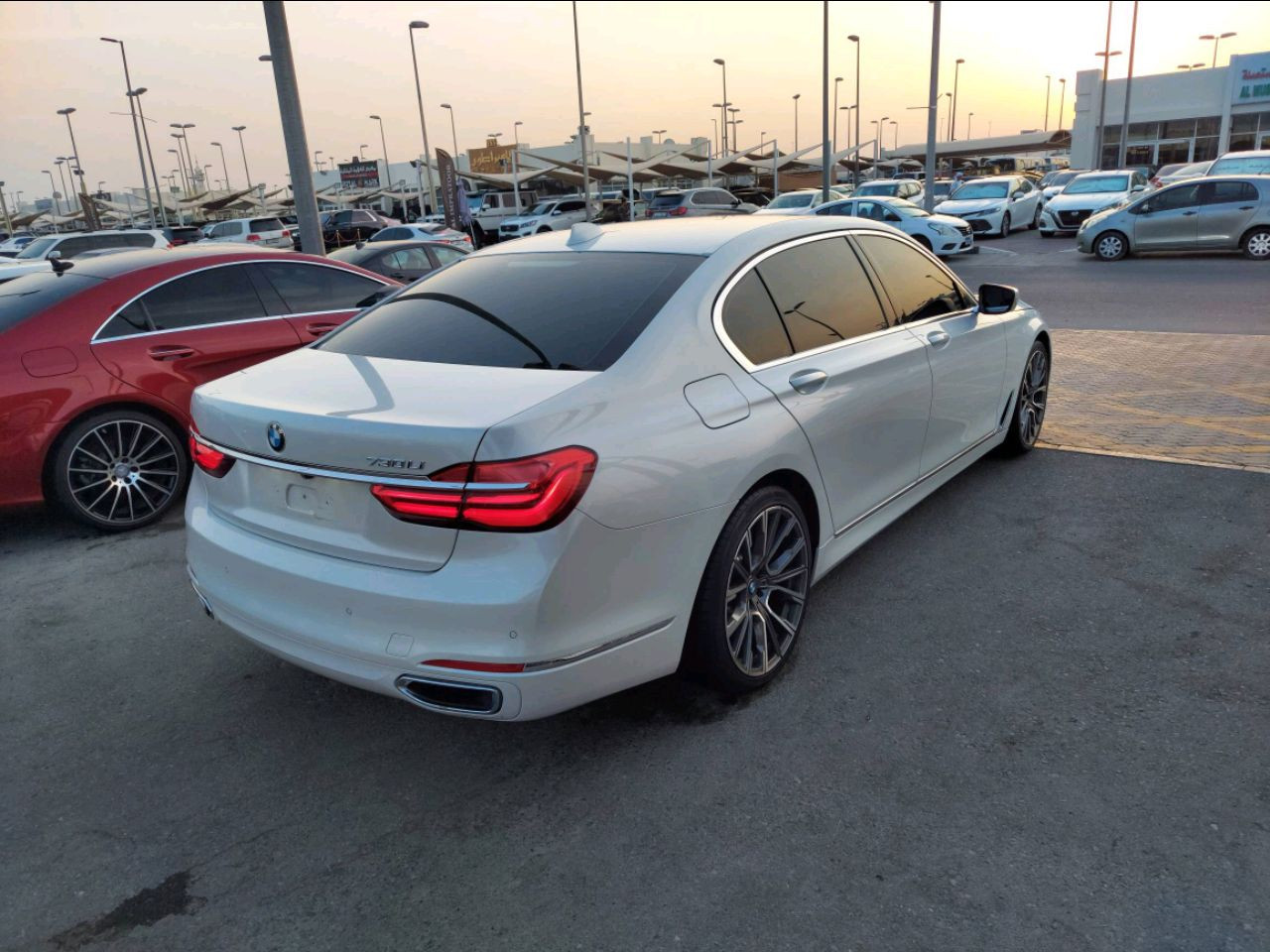 BMW 7-Series - Image 5