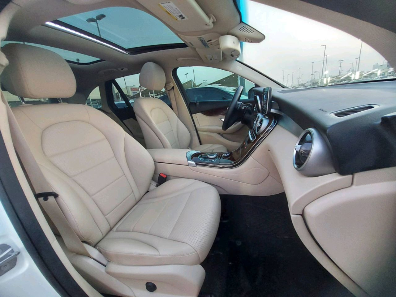 Mercedes Benz GLC - Image 15