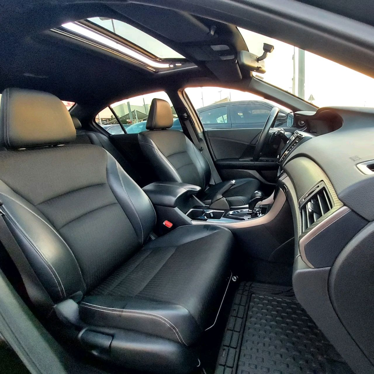 Honda Accord - Image 18