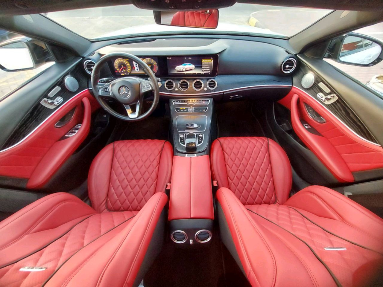 Mercedes Benz E-Class - Image 7