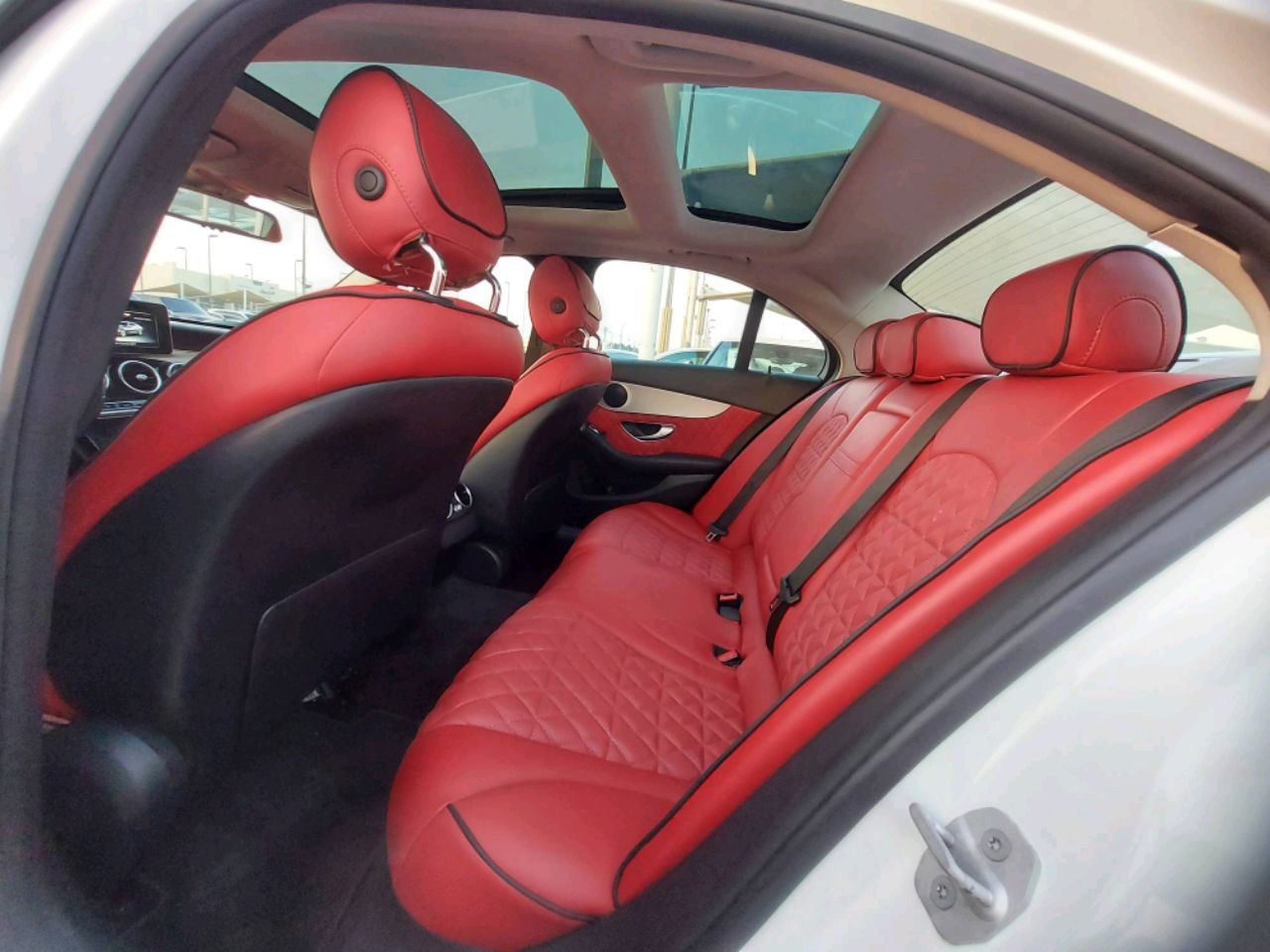 Mercedes Benz C-Class - Image 4