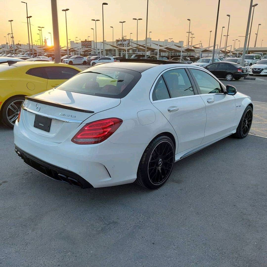 Mercedes Benz C-Class - Image 4