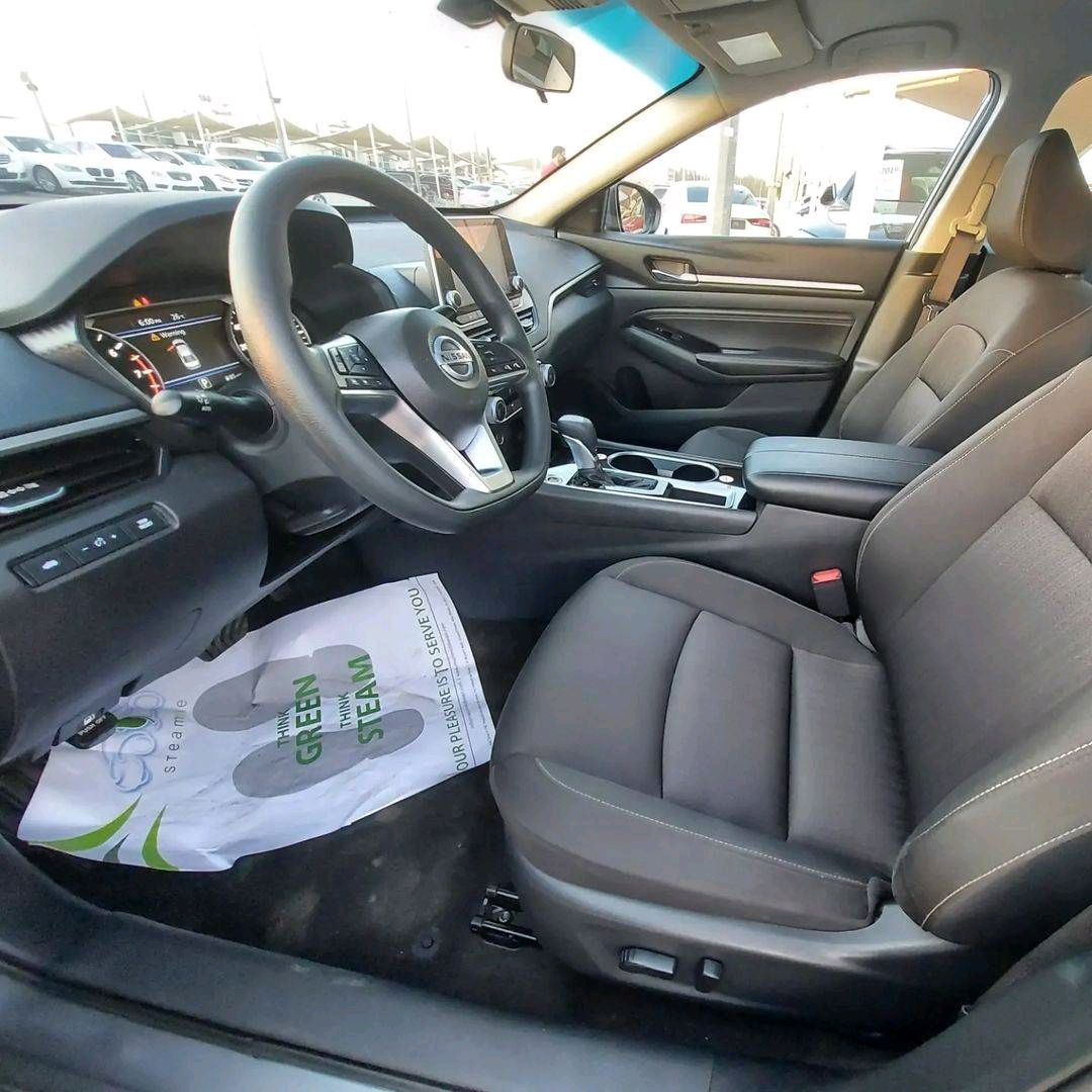 Nissan Altima - Image 4