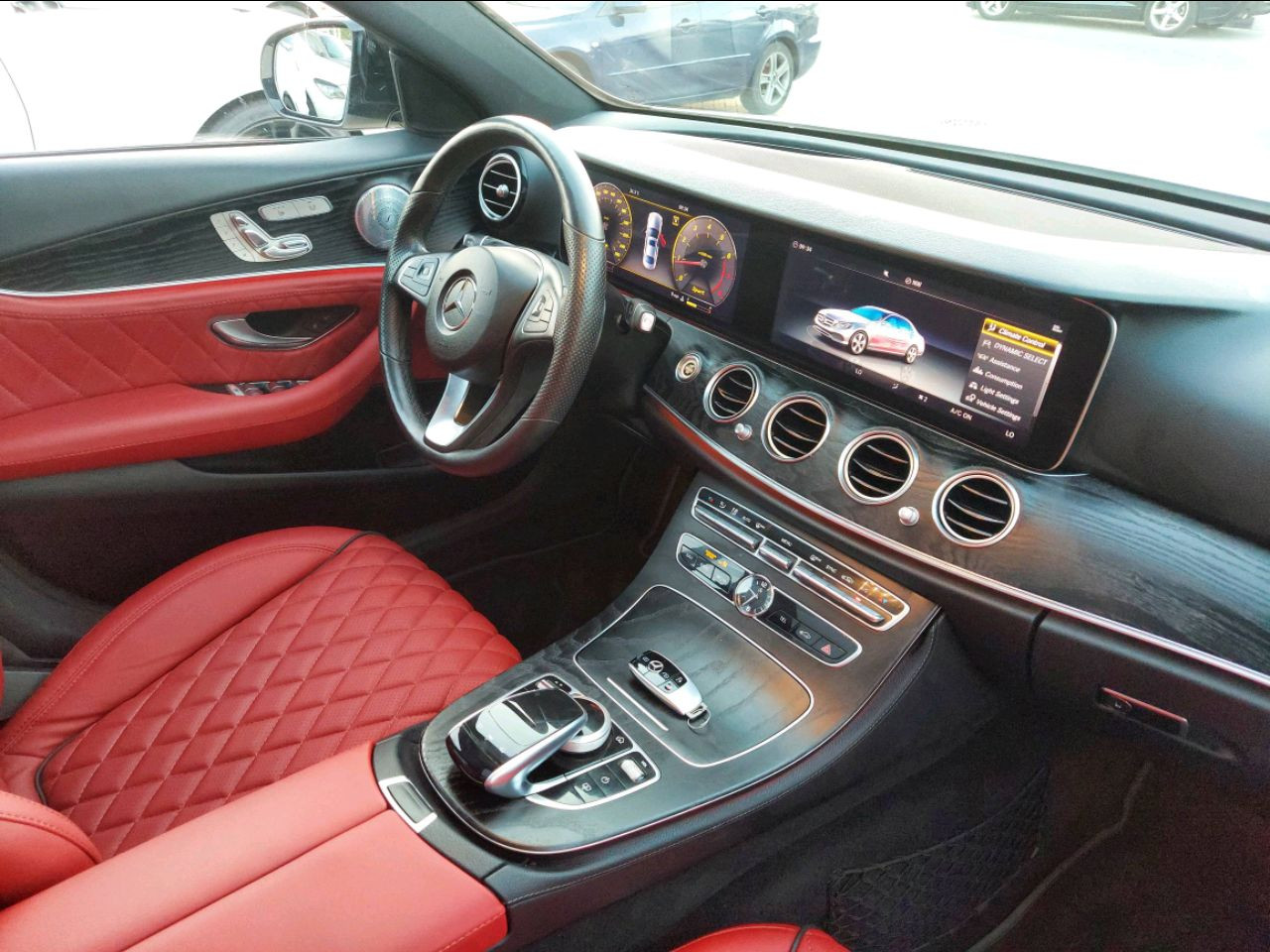 Mercedes Benz E-Class - Image 6
