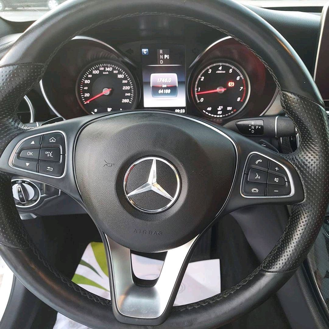 Mercedes Benz C-Class - Image 10
